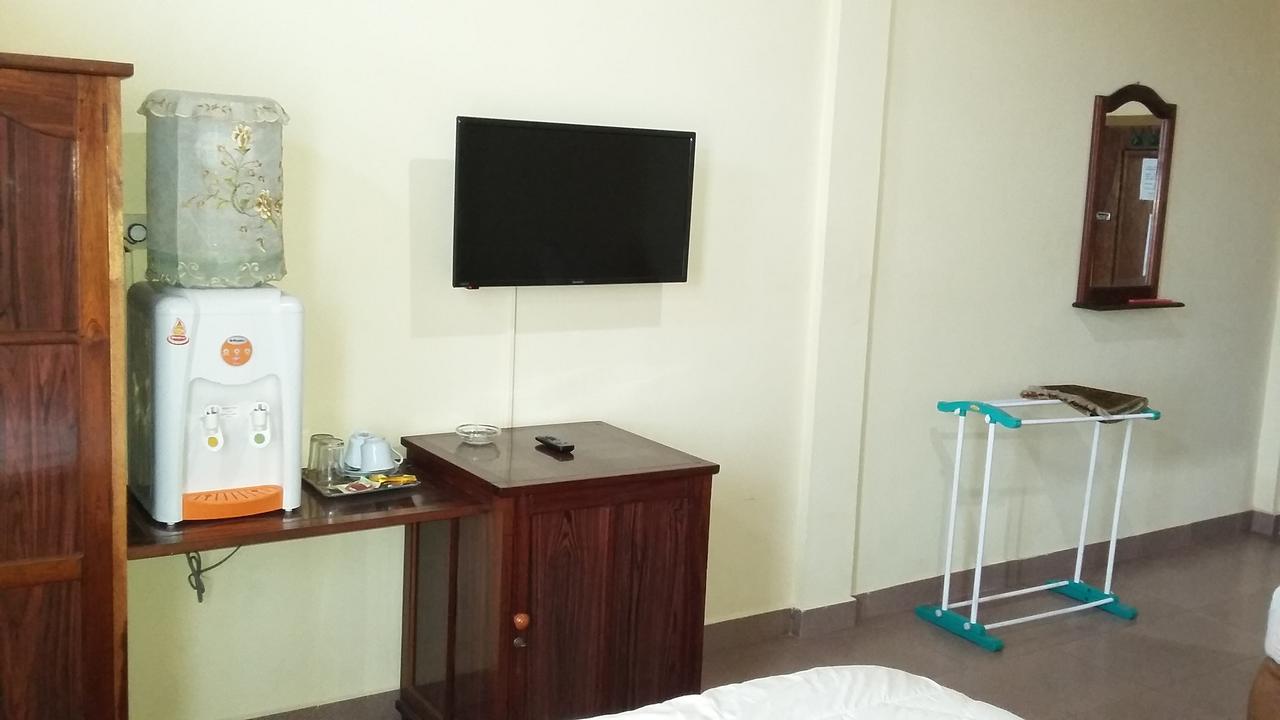 Hotel Ar - Riyadh Kualatungkal Екстериор снимка