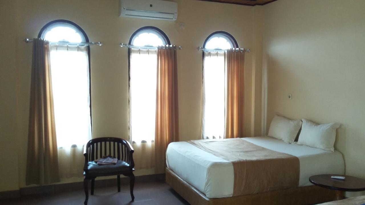 Hotel Ar - Riyadh Kualatungkal Екстериор снимка